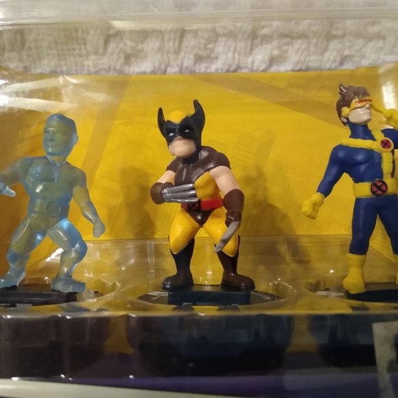 3 X-Men HeroClix by TappApp - Picture 2 of 5